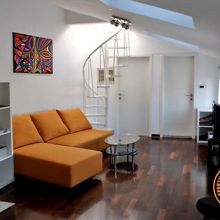 M & M Appartement Izola Buitenkant foto