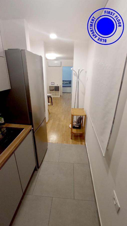 M & M Appartement Izola Buitenkant foto